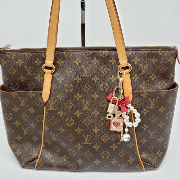 Authentic Louis Vuitton Lock & Key with unbranded Bagcharm, Keycharm, Keychain - Picture 7 of 7